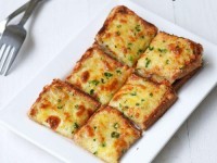 Chilli Cheese Garlic Bread (4pc)