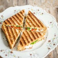 Paneer Tandoori Sandwich (Small)