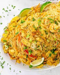 Chicken Singapuri Noodles (Half)