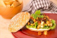 Makhani Paneer Burger